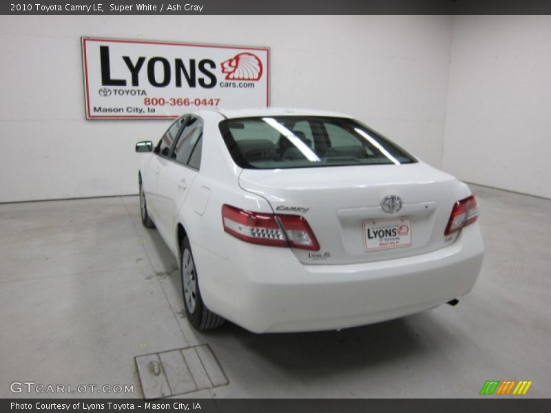 Super White / Ash Gray 2010 Toyota Camry LE