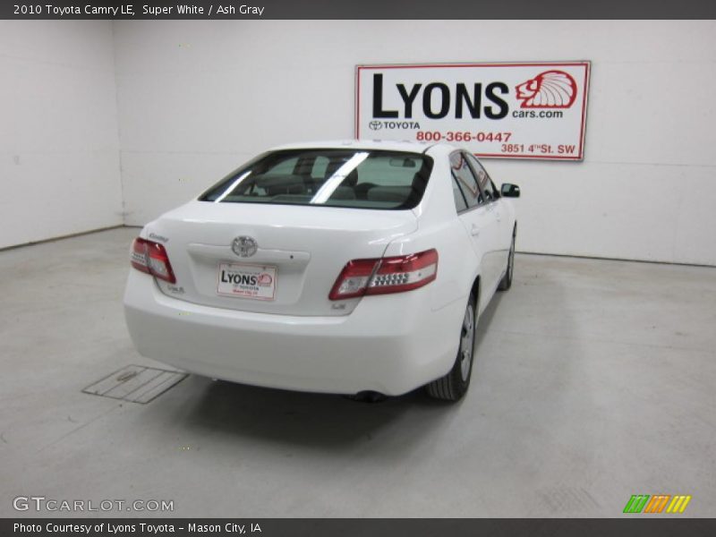 Super White / Ash Gray 2010 Toyota Camry LE