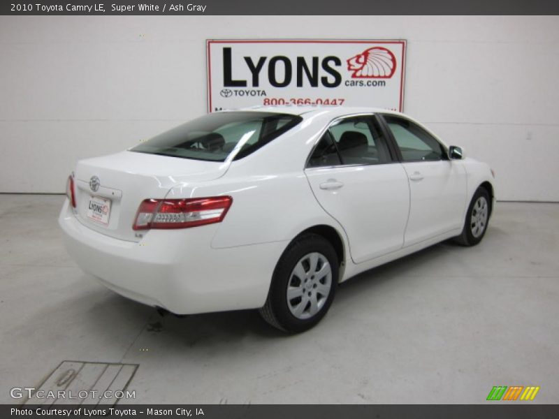 Super White / Ash Gray 2010 Toyota Camry LE