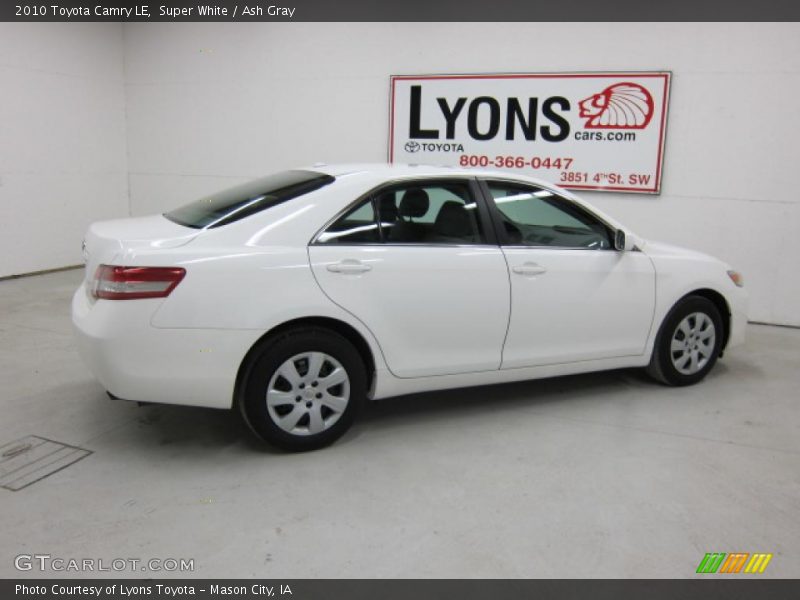 Super White / Ash Gray 2010 Toyota Camry LE