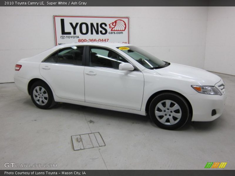 Super White / Ash Gray 2010 Toyota Camry LE