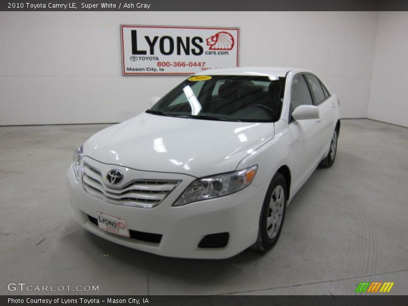 Super White / Ash Gray 2010 Toyota Camry LE