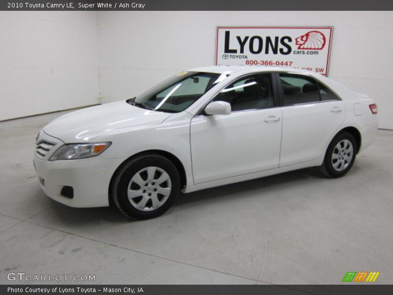Super White / Ash Gray 2010 Toyota Camry LE