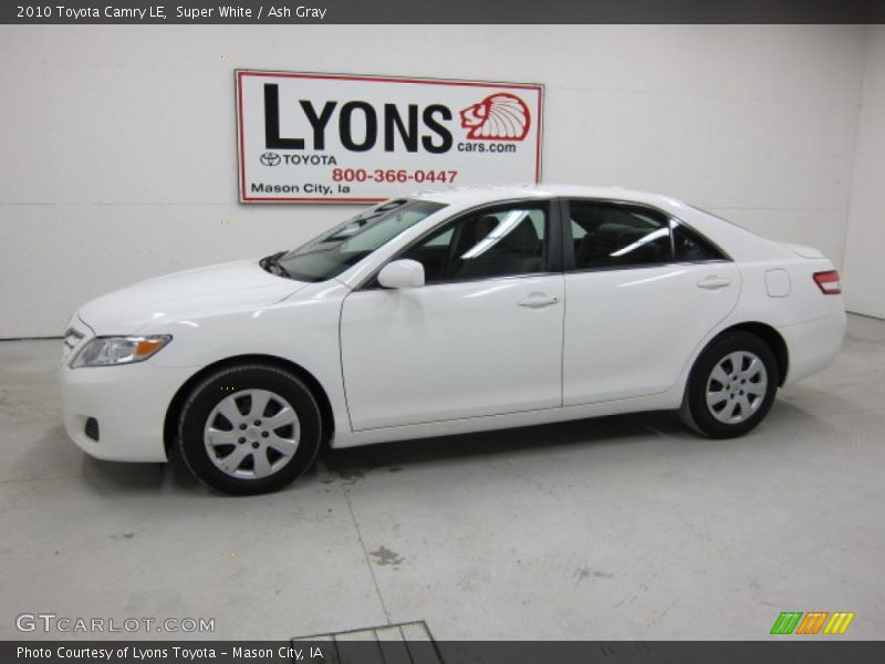 Super White / Ash Gray 2010 Toyota Camry LE