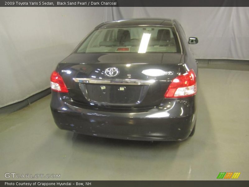 Black Sand Pearl / Dark Charcoal 2009 Toyota Yaris S Sedan