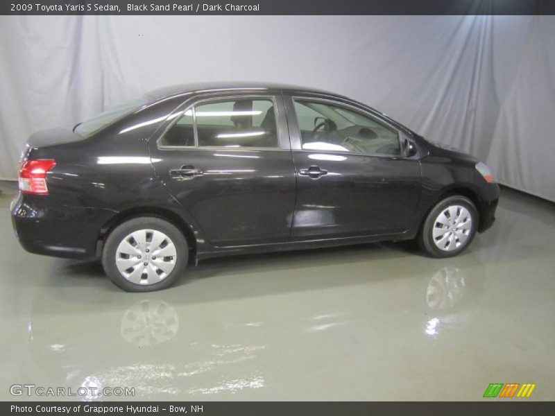 Black Sand Pearl / Dark Charcoal 2009 Toyota Yaris S Sedan