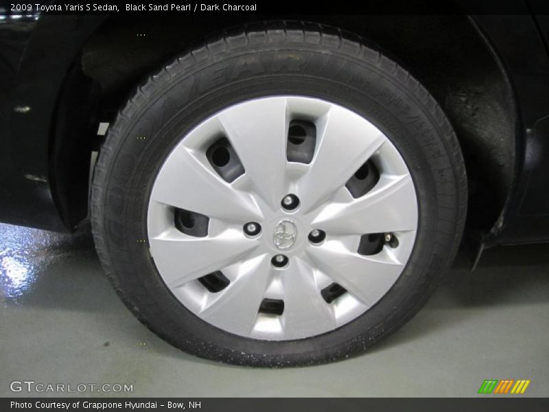 Black Sand Pearl / Dark Charcoal 2009 Toyota Yaris S Sedan
