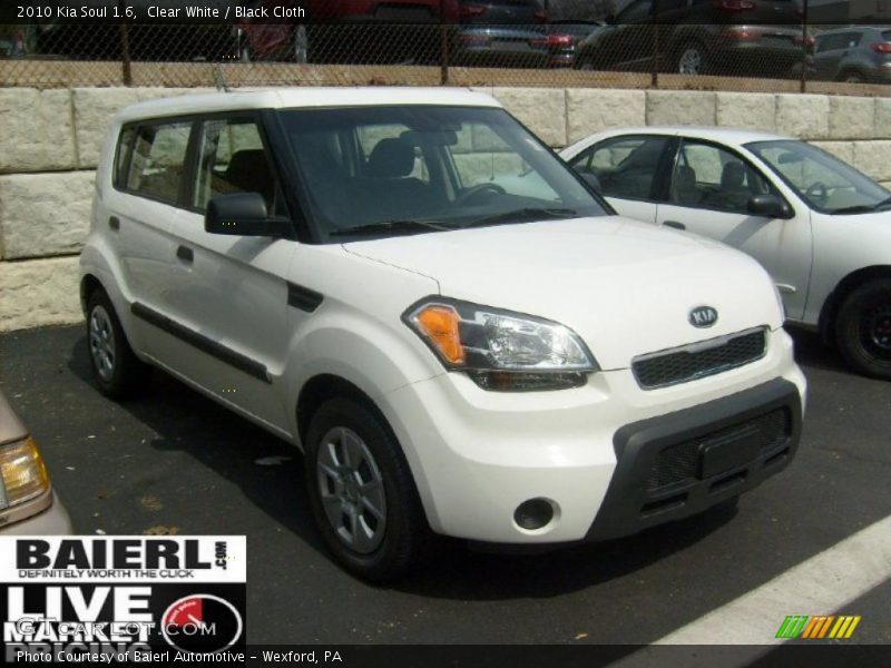 Clear White / Black Cloth 2010 Kia Soul 1.6