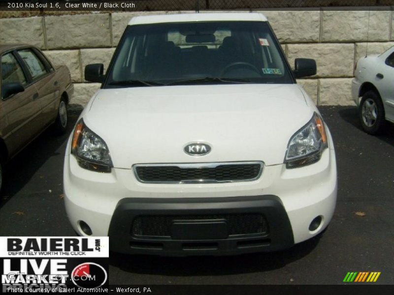 Clear White / Black Cloth 2010 Kia Soul 1.6