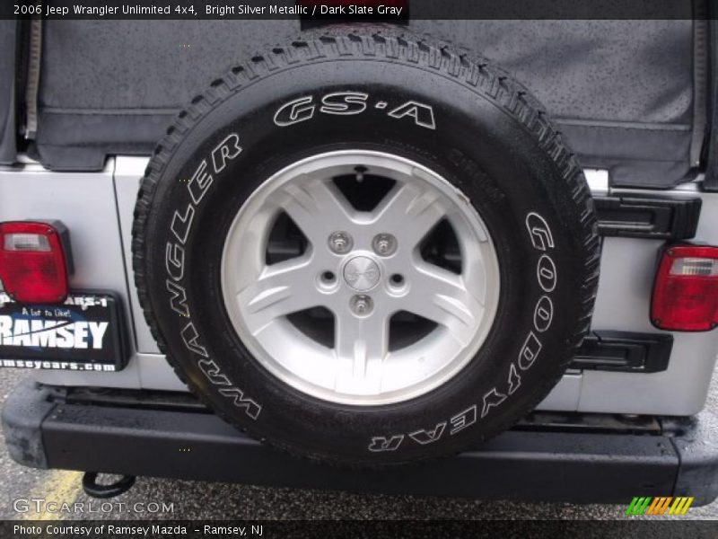 Bright Silver Metallic / Dark Slate Gray 2006 Jeep Wrangler Unlimited 4x4
