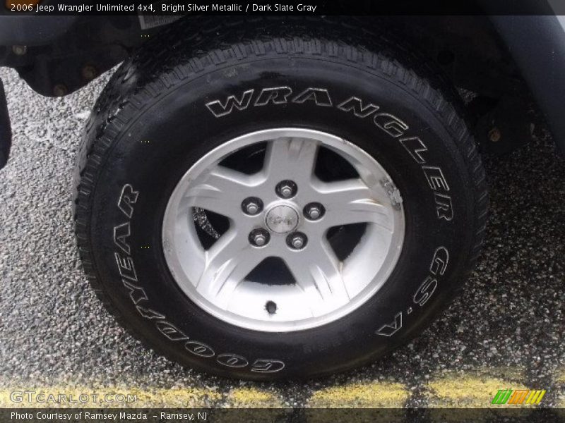Bright Silver Metallic / Dark Slate Gray 2006 Jeep Wrangler Unlimited 4x4