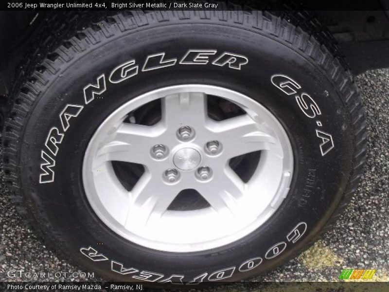 Bright Silver Metallic / Dark Slate Gray 2006 Jeep Wrangler Unlimited 4x4