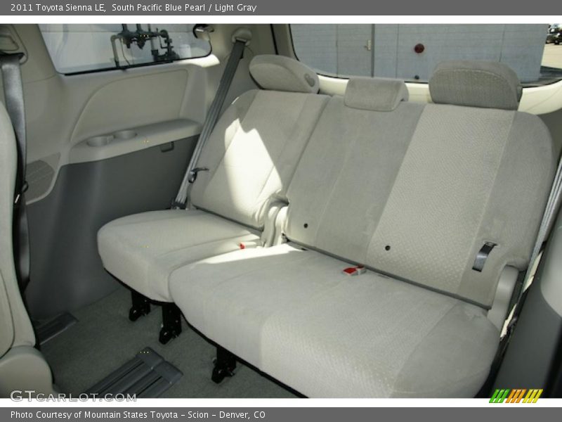 South Pacific Blue Pearl / Light Gray 2011 Toyota Sienna LE
