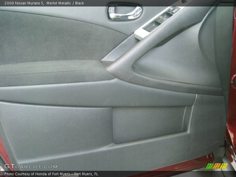 Merlot Metallic / Black 2009 Nissan Murano S