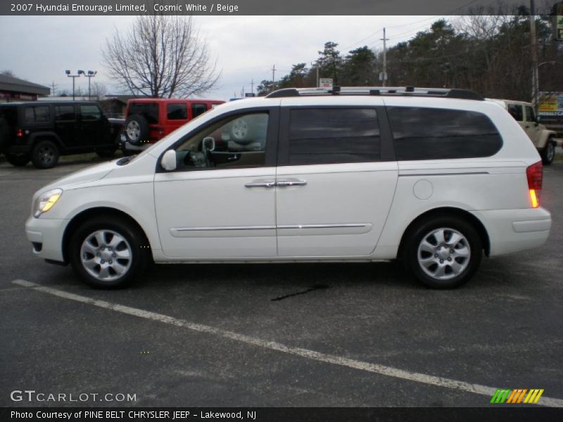 Cosmic White / Beige 2007 Hyundai Entourage Limited