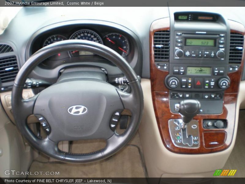 Cosmic White / Beige 2007 Hyundai Entourage Limited