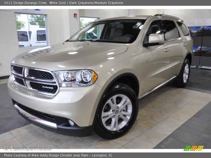 Front 3/4 View of 2011 Durango Crew