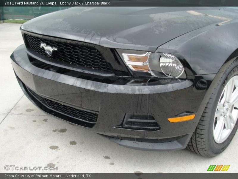 Ebony Black / Charcoal Black 2011 Ford Mustang V6 Coupe