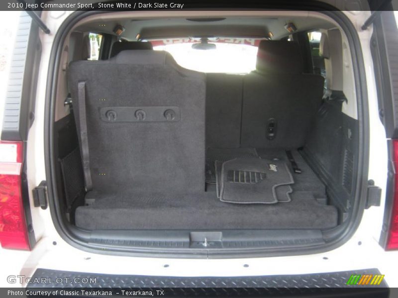 Stone White / Dark Slate Gray 2010 Jeep Commander Sport