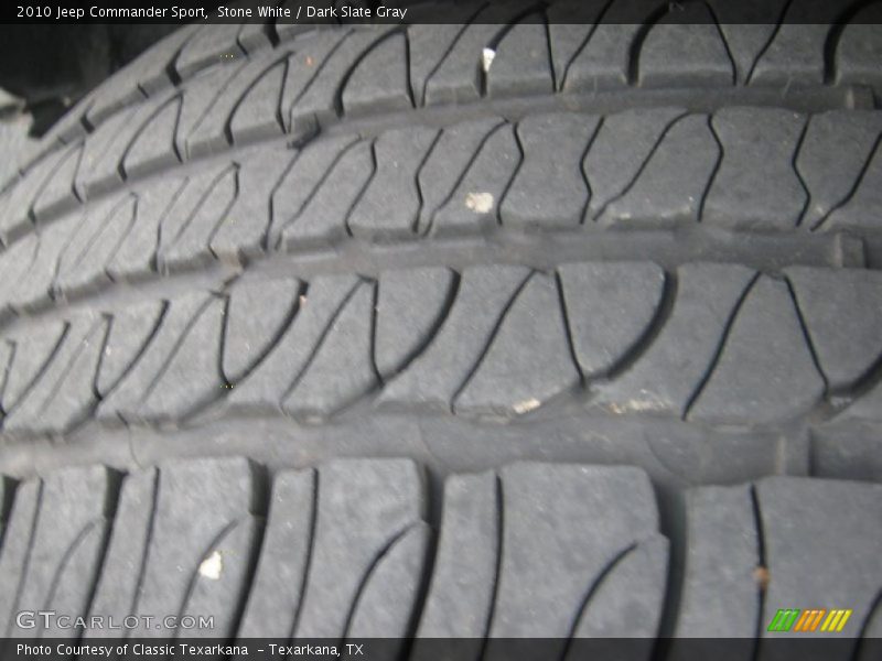 Stone White / Dark Slate Gray 2010 Jeep Commander Sport