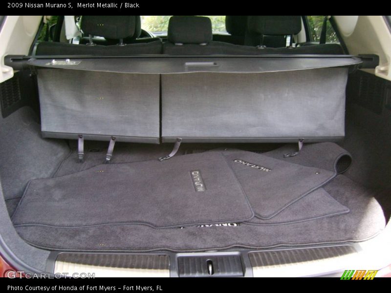 Merlot Metallic / Black 2009 Nissan Murano S