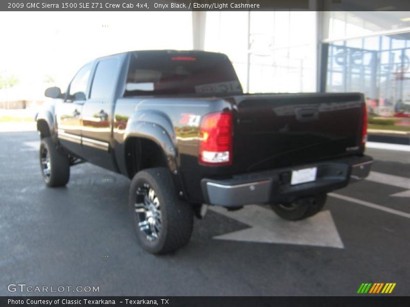 Onyx Black / Ebony/Light Cashmere 2009 GMC Sierra 1500 SLE Z71 Crew Cab 4x4