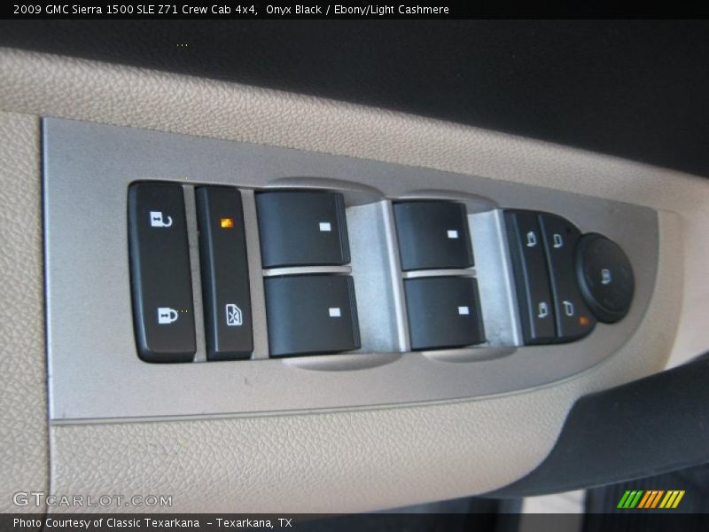 Onyx Black / Ebony/Light Cashmere 2009 GMC Sierra 1500 SLE Z71 Crew Cab 4x4