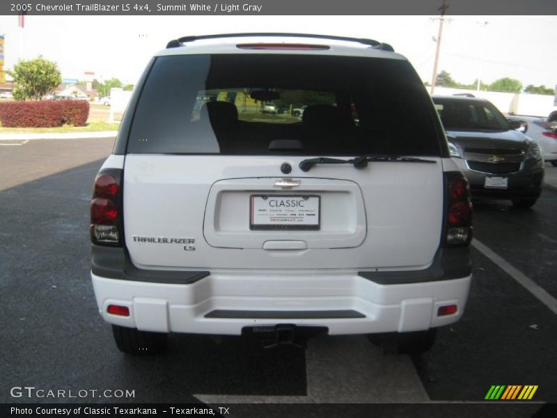 Summit White / Light Gray 2005 Chevrolet TrailBlazer LS 4x4