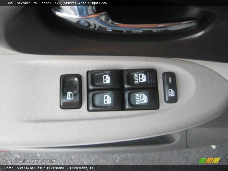 Summit White / Light Gray 2005 Chevrolet TrailBlazer LS 4x4
