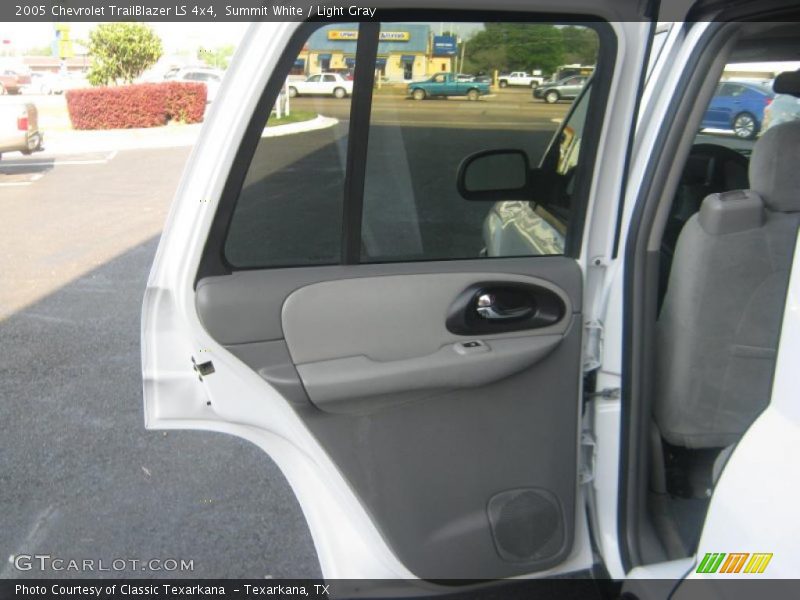 Summit White / Light Gray 2005 Chevrolet TrailBlazer LS 4x4
