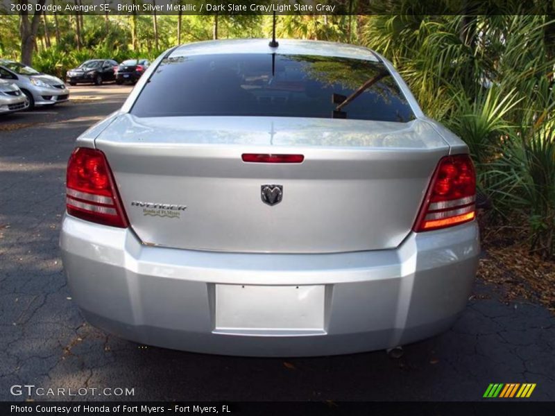 Bright Silver Metallic / Dark Slate Gray/Light Slate Gray 2008 Dodge Avenger SE