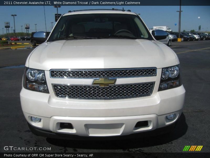 White Diamond Tricoat / Dark Cashmere/Light Cashmere 2011 Chevrolet Avalanche LTZ