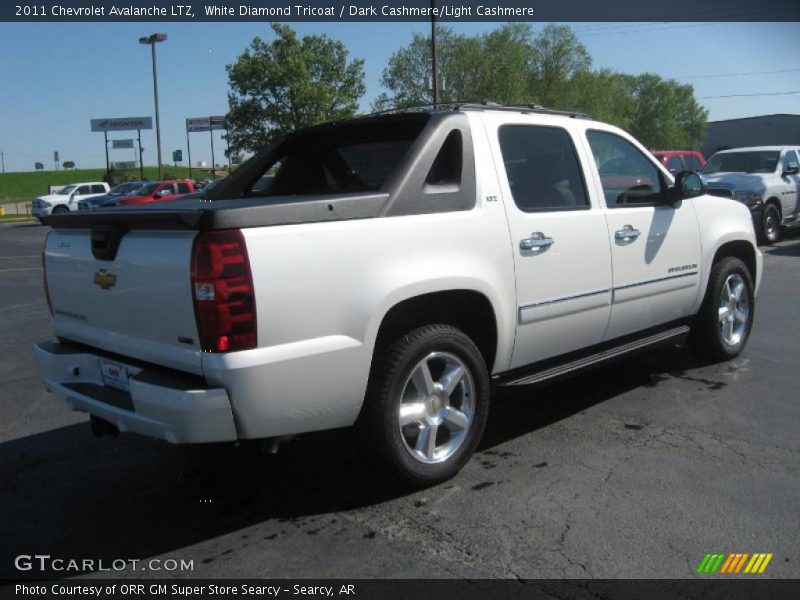 White Diamond Tricoat / Dark Cashmere/Light Cashmere 2011 Chevrolet Avalanche LTZ