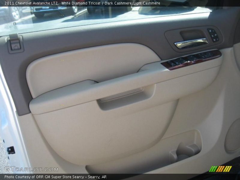 White Diamond Tricoat / Dark Cashmere/Light Cashmere 2011 Chevrolet Avalanche LTZ