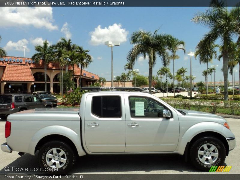 Radiant Silver Metallic / Graphite 2005 Nissan Frontier SE Crew Cab