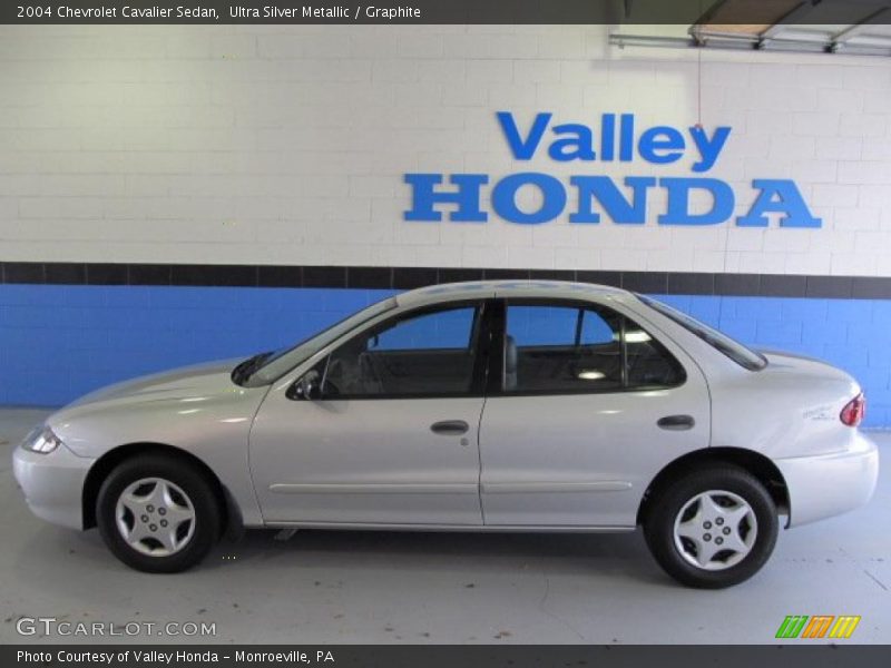 Ultra Silver Metallic / Graphite 2004 Chevrolet Cavalier Sedan