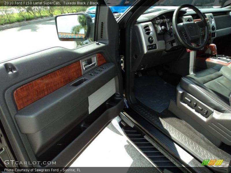 Tuxedo Black / Black 2010 Ford F150 Lariat SuperCab