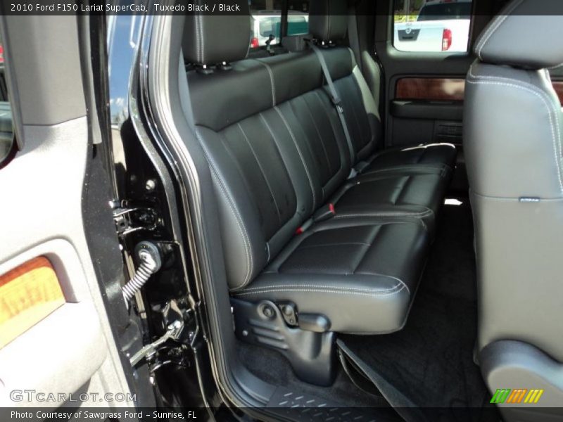Tuxedo Black / Black 2010 Ford F150 Lariat SuperCab