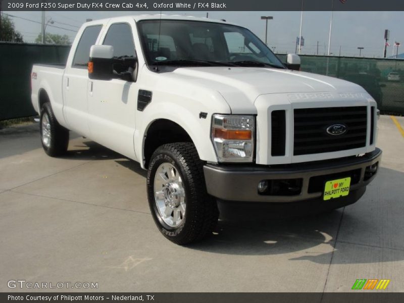 Oxford White / FX4 Black 2009 Ford F250 Super Duty FX4 Crew Cab 4x4