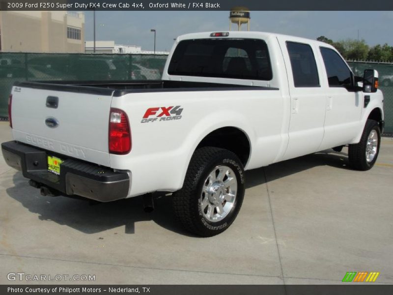 Oxford White / FX4 Black 2009 Ford F250 Super Duty FX4 Crew Cab 4x4