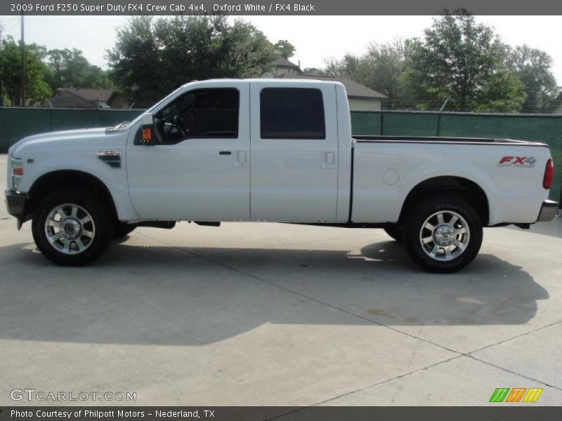 Oxford White / FX4 Black 2009 Ford F250 Super Duty FX4 Crew Cab 4x4
