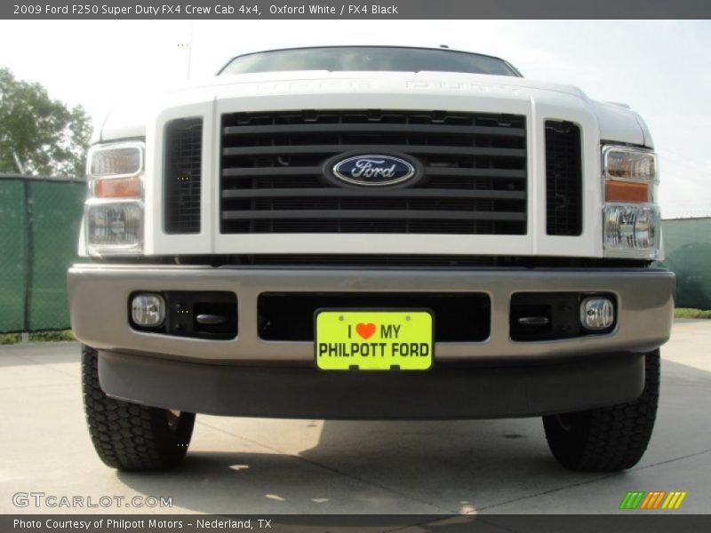Oxford White / FX4 Black 2009 Ford F250 Super Duty FX4 Crew Cab 4x4