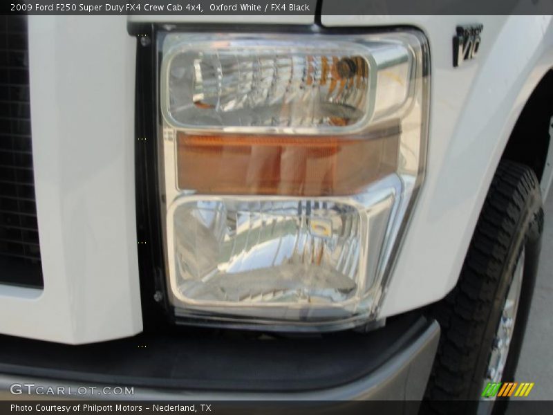 Oxford White / FX4 Black 2009 Ford F250 Super Duty FX4 Crew Cab 4x4