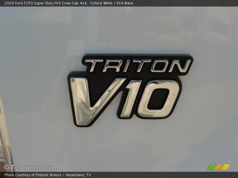 Oxford White / FX4 Black 2009 Ford F250 Super Duty FX4 Crew Cab 4x4