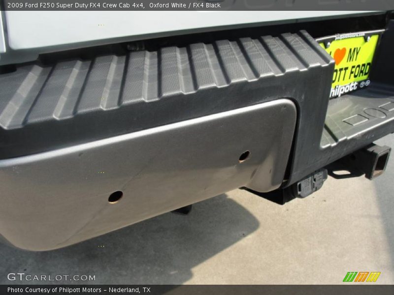 Oxford White / FX4 Black 2009 Ford F250 Super Duty FX4 Crew Cab 4x4