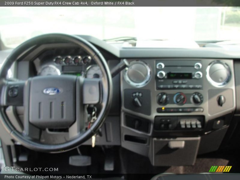 Oxford White / FX4 Black 2009 Ford F250 Super Duty FX4 Crew Cab 4x4