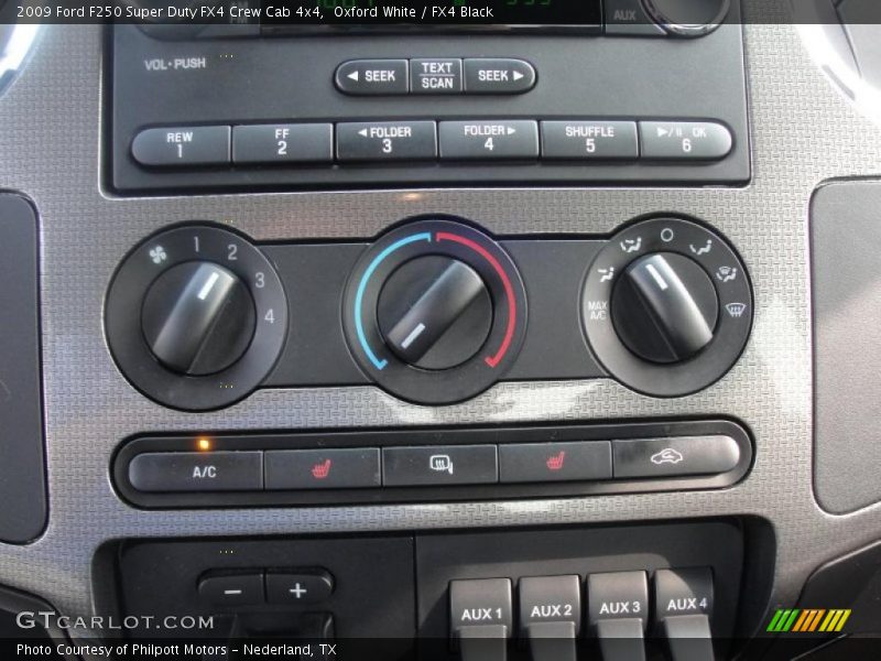 Oxford White / FX4 Black 2009 Ford F250 Super Duty FX4 Crew Cab 4x4