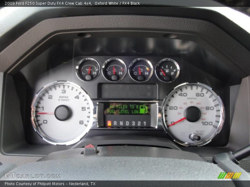 Oxford White / FX4 Black 2009 Ford F250 Super Duty FX4 Crew Cab 4x4