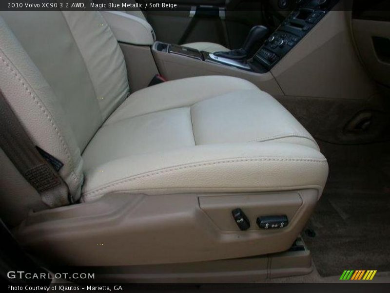 Magic Blue Metallic / Soft Beige 2010 Volvo XC90 3.2 AWD