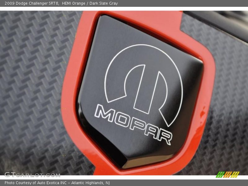  2009 Challenger SRT8 Logo